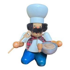 Seiffener Christian Ulbricht German Smoker Chef Figurine With Pipe Spoon & Bowl